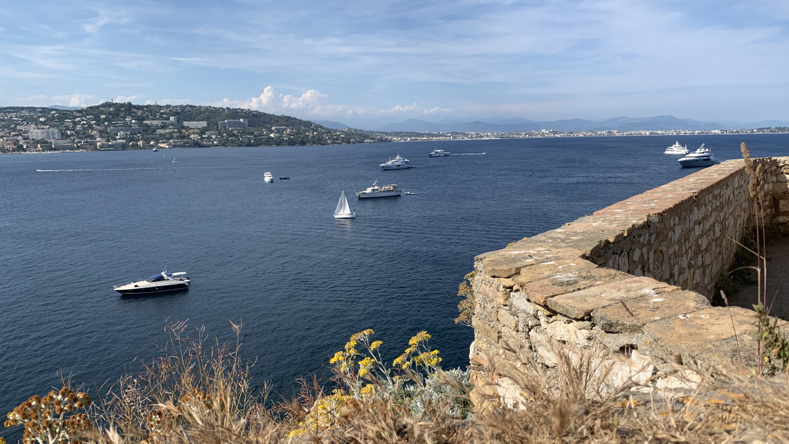 Канни. Відновлення морем