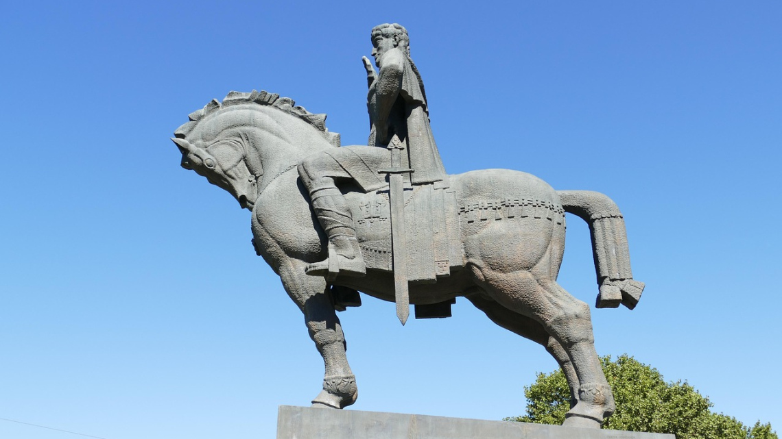 Грузинські канікули: атмосферний Тбілісі, величні гори Казбегі та винна Кахетія