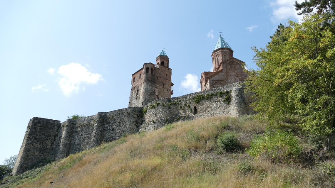 Грузинські канікули: атмосферний Тбілісі, величні гори Казбегі та винна Кахетія